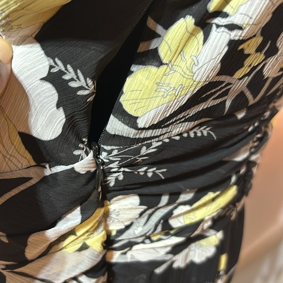 BOGO STUDIO 1 Black/Yellow/Gray Floral V-Neck Dress Size 14 NWOT - Picture 9 of 12